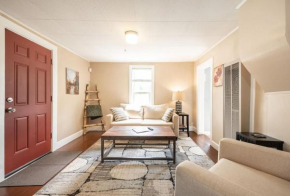 Cozy Cottage - Walk to Newest Downtown Restaurants